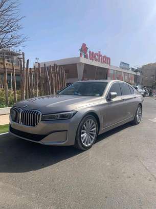 BMW 745e à Louer image 8