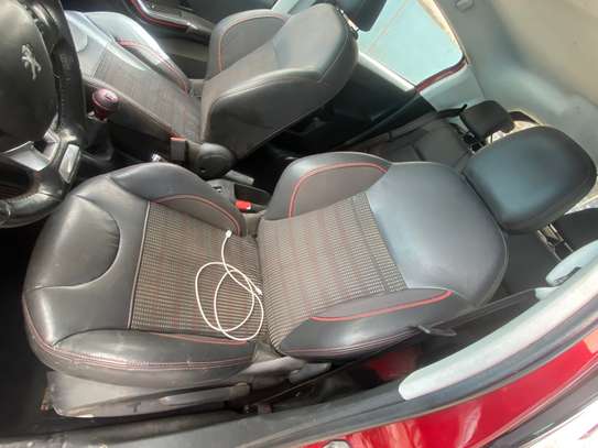 PEUGEOT 208 GTLINE image 5