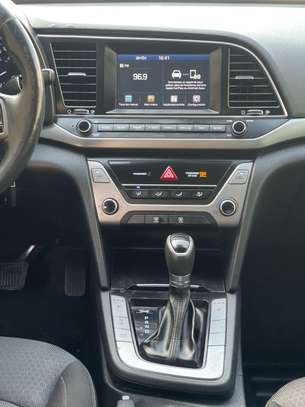 Hyundai elantra 2017 image 10