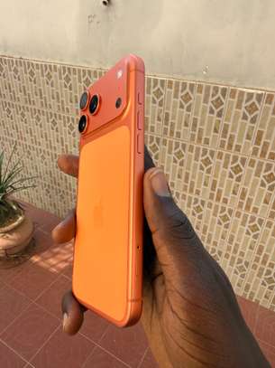 Iphone 17 Pro Max Sim Physique image 3