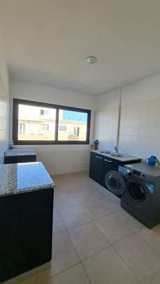 APPARTEMENT F4 A LOUER A NGOR image 12