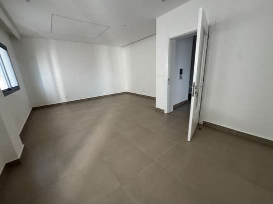 Appartement neuf à louer à Mermoz El Tonn 3 chambres image 3