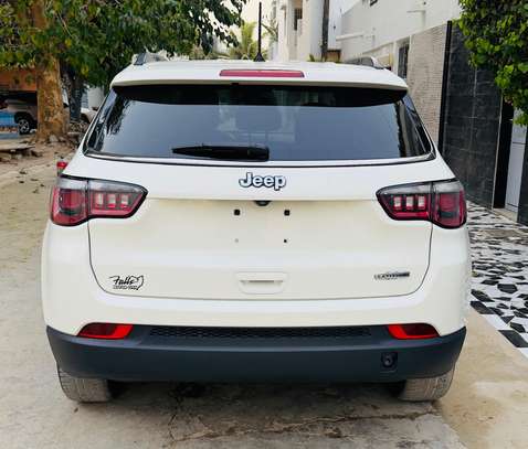 Toyota compassé foules options rien à signalé image 1