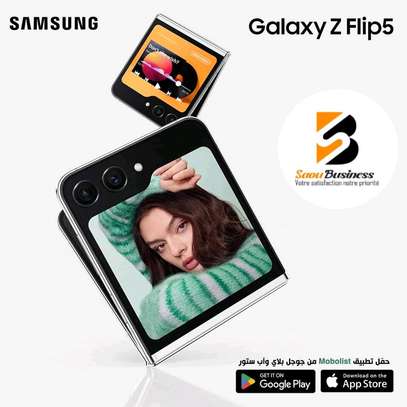 Samsung Galaxy Z Flip5 image 1