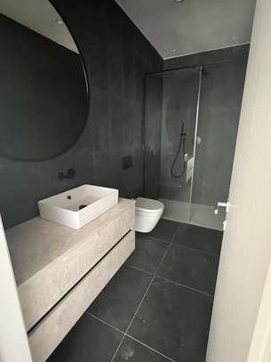 Bel appartement F3 en duplex à louer aux Almadies image 8