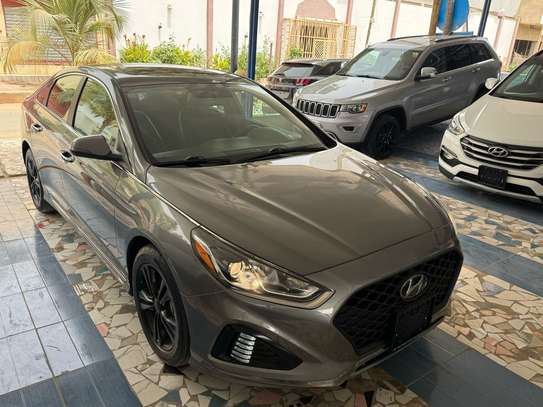Hyundai sonata sport  limited 2018 image 1