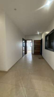 Appartement 3 chambres salon au Point E image 5