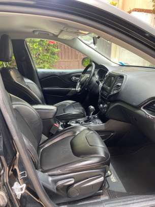 Jeep cherokee latitude image 2
