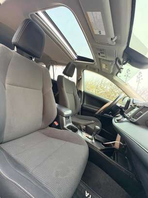 Toyota rav4 image 8