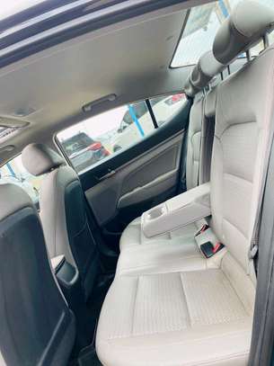 Hyindai elantra gt 2018 image 14