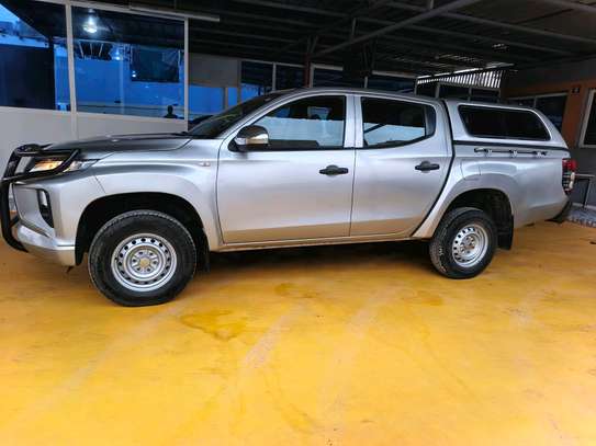 Mitsubishi L200 année 2022 image 3