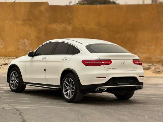 Mercedes benz glc 220 D 2018 image 3