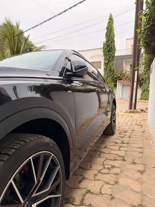 Audi Q8 2019 image 4