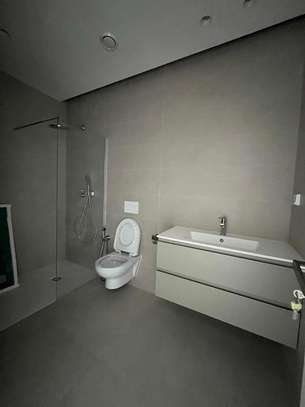 Dakar plateau appartement F5 image 9