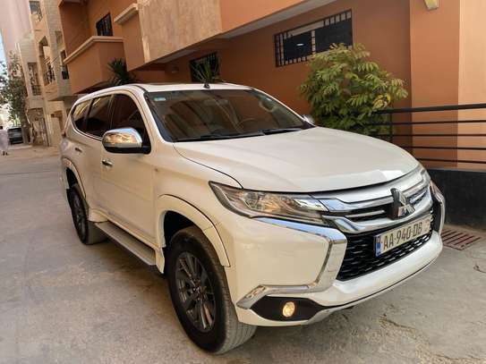 Mitsubishi 2019 montero sport image 3