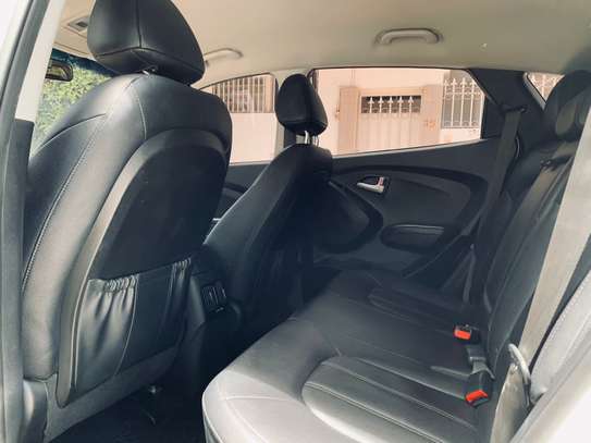 HYUNDAI TUCSON 2015 image 9
