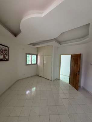 VILLA R+1 A LOUER COMMERCIAL image 2