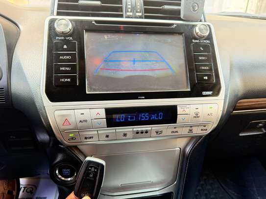 Toyota Prado VX 2020 image 3