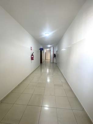Bureaux à louer en ville - Immeuble Clairafrique image 9
