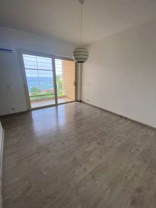 Apartment f4 à louer avec vue mer image 11