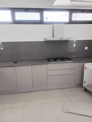 Un beau duplex neuf à louer aux almadie image 13