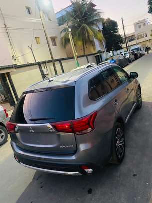 Mitsubishi Outlander  2016 image 5