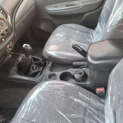 MITSUBISHI L200 2017 image 7
