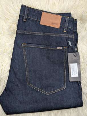 Jeans Grandes Marques coupe classique et slims image 12