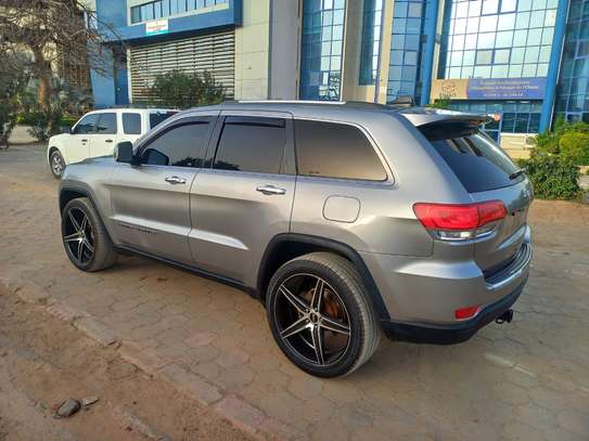 JEEP GRAND CHEROKEE 2017 LIMITED FULL OPTION image 9
