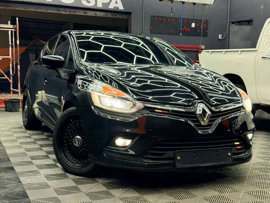 Renault Clio image 2