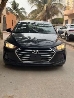 Hyundai Elantra image 3