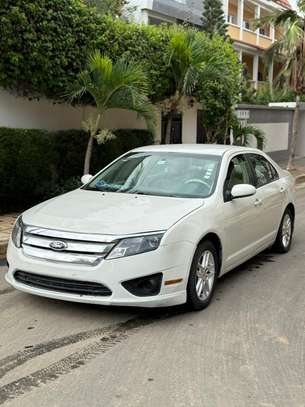 FORD FUSION image 1