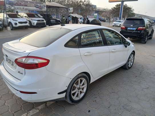 Ford fiesta 2015 image 3