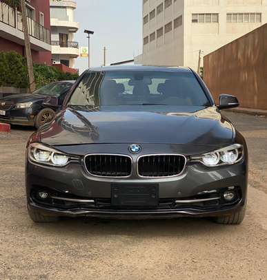 BMW 330XI 2017 image 1