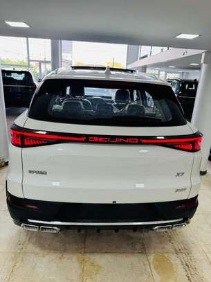 Beijing SUV blanc neuf autonomie avancée image 2