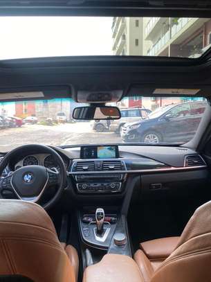 BMW 330XI 2017 image 8