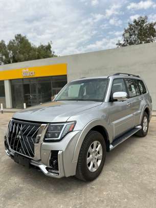 Mitsubishi Pajero 2018 image 15