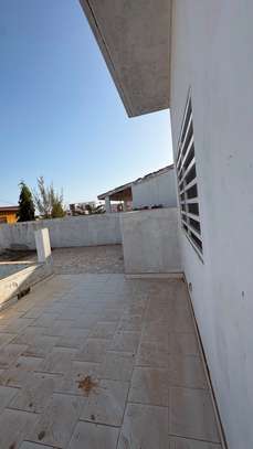 OPPORTUNITE RARE A LA SOMONE : VILLA R+1 AVEC PISCINE image 9