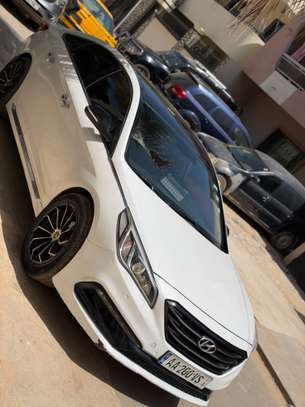 Hyndai sonata sport 2016 image 4