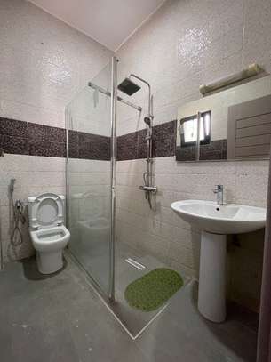 Appartement F4 à louer à Yoff Onomo image 5