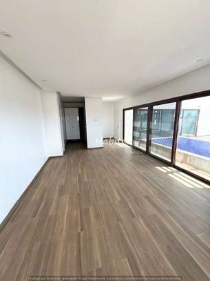 Duplex haut standing à louer vide aux Almadies image 3