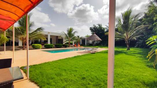 Villa meublée haut de gamme à louer à Nguerigne image 1