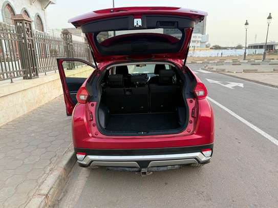 MITSUBISHI ECLIPSE CROSS image 5