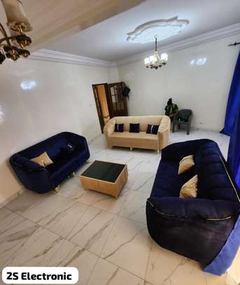 Salon 7 places Local 🇸🇳 image 2