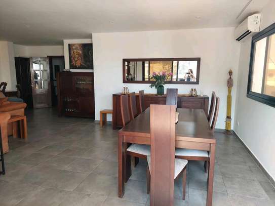 Appartement dans résidence avec piscine image 6