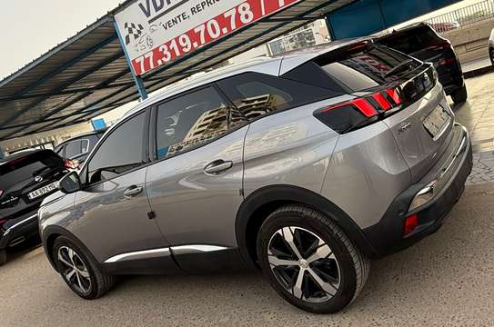 Peugeot 3008 Allure année 2018 image 9