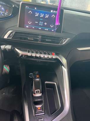 Peugeot 3008 GT image 6