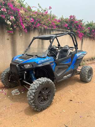 Polaris RZR 1000 image 1