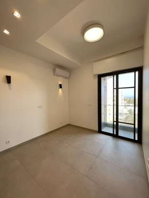 Splendides Duplex à Louer aux Almadies image 4