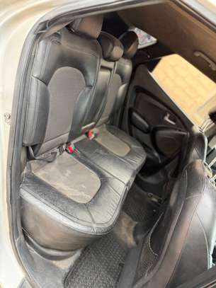 Hyundai tucson 2011 image 9